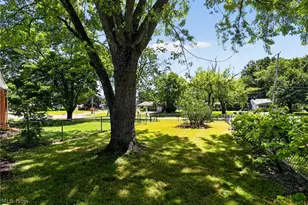 4429 Burkey Rd, Austintown, OH 44515 - Photo 5