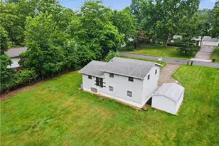 2704 Lyman Dr, New Franklin, OH 44216 - Photo 5