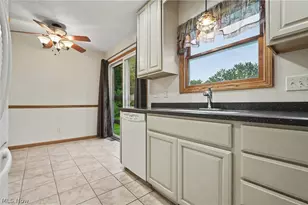 2704 Lyman Dr, New Franklin, OH 44216 - Photo 15