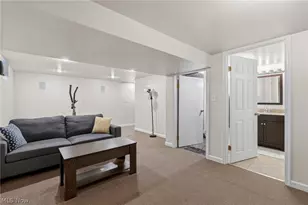 19230 Scottsdale Blvd, Huber Heights, OH 44122 - Photo 39