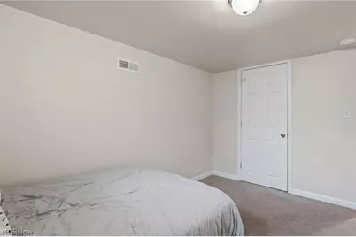 19230 Scottsdale Boulevard, Huber Heights, OH 44122 - Photo 35