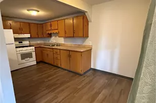 39 W 2nd St, Frazeysburg, OH 43822 - Photo 3