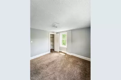 2041 13th Street SW, Akron, OH 44314 - Photo 17