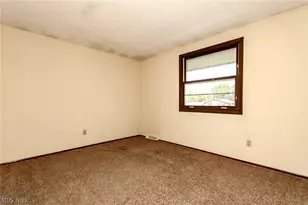 249 Shore Dr, Eastlake, OH 44095 - Photo 15