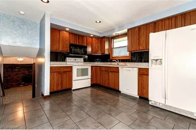 249 Shore Drive, Eastlake, OH 44095 - Photo 11