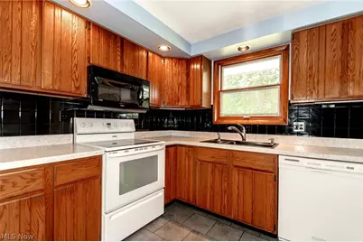 249 Shore Drive, Eastlake, OH 44095 - Photo 13