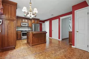 2692 Foxwood Dr, Akron, OH 44333 - Photo 11