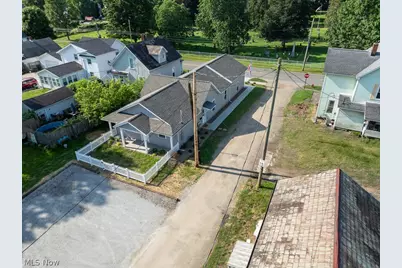347 Ray Avenue NE, New Philadelphia, OH 44663 - Photo 15