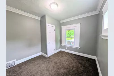 10302 Lamontier Avenue, Loveland, OH 44104 - Photo 15