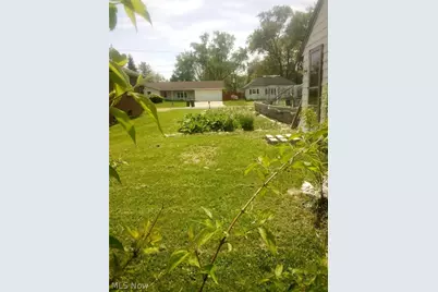 731 16th Street, Elyria, OH 44035 - Photo 5