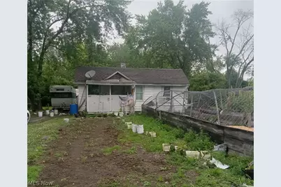731 16th Street, Elyria, OH 44035 - Photo 1