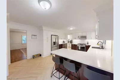 21522 S Woodland Road, Huber Heights, OH 44122 - Photo 9