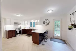 21522 S Woodland Rd, Huber Heights, OH 44122 - Photo 5