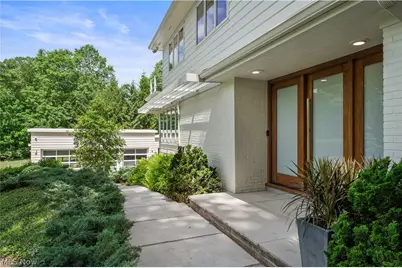 19103 N Park Boulevard, Huber Heights, OH 44122 - Photo 3