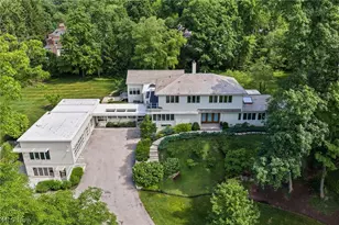 19103 N Park Blvd, Huber Heights, OH 44122 - Photo 1
