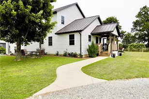 27261 Newcastle Rd, Gambier, OH 43022 - Photo 9