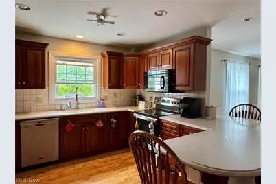 1679 Lakeview Square NE, Bolivar, OH 44612 - Photo 9