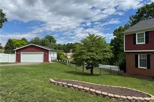 1679 Lakeview Square NE, Bolivar, OH 44612 - Photo 3