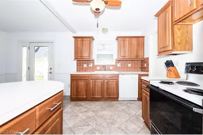 5152 Franklyn Boulevard #A, Willoughby, OH 44094 - Photo 11