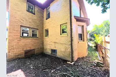 330 W 28th Street, Lorain, OH 44055 - Photo 3