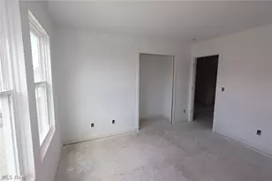 5093 Shepherds Gln, Willoughby, OH 44094 - Photo 7