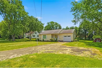 9864 Louisville Street NE, Louisville, OH 44710 - Photo 5