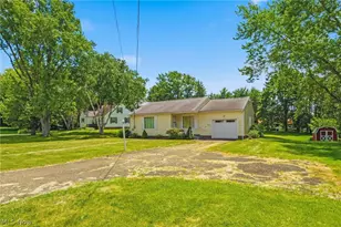 9864 Louisville St NE, Louisville, OH 44710 - Photo 5