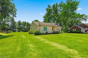 9864 Louisville St NE, Louisville, OH 44710 - Photo 3