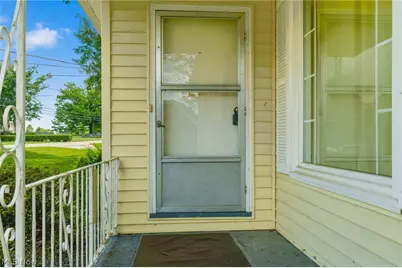 9864 Louisville Street NE, Louisville, OH 44710 - Photo 7