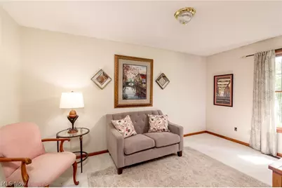 887 Manor Circle, Howard, OH 43028 - Photo 9