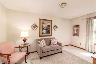 887 Manor Cir, Howard, OH 43028 - Photo 9