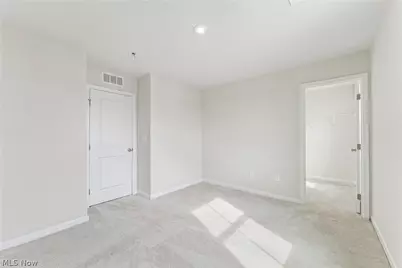4483 Bellow Drive, Lorain, OH 44053 - Photo 11