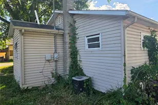 49 E Muskingum Ave, Dresden, OH 43821 - Photo 3