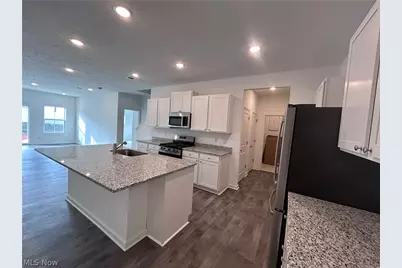 5076 Shepherds Glen, Willoughby, OH 44094 - Photo 3