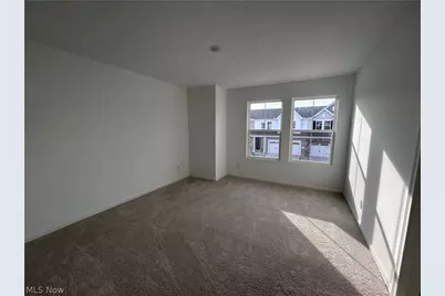 5081 Shepherds Glen, Willoughby, OH 44094 - Photo 9