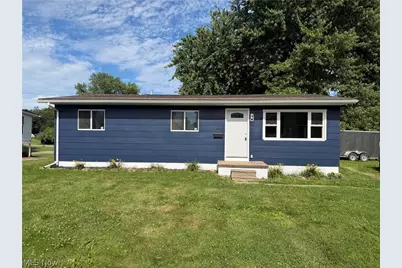 567 Chestnut Street, Newcomerstown, OH 43832 - Photo 1