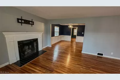 426 Dorchester Road, Akron, OH 44320 - Photo 3