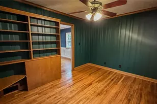 426 Dorchester Rd, Akron, OH 44320 - Photo 11