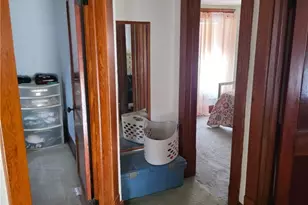 966 W Hopocan Ave, Barberton, OH 44203 - Photo 11