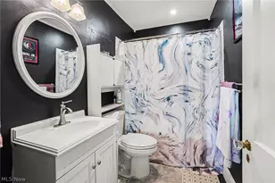 16901 Melgrave Ave, Loveland, OH 44135 - Photo 13