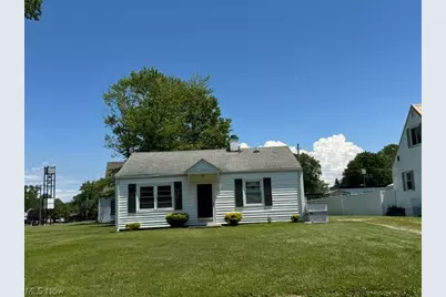 920 Norman Avenue, Ashtabula, OH 44004 - Photo 1