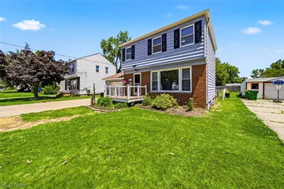 423 E 305th Street, Willowick, OH 44095 - Photo 3