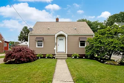 407 Oxford Avenue, Akron, OH 44310 - Photo 1