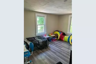 1113 Santee Avenue, Akron, OH 44306 - Photo 3
