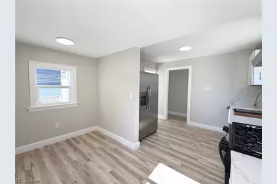 157 Fairlawn Avenue, Elyria, OH 44035 - Photo 9