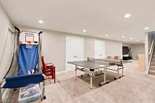 8320 Woodberry Blvd, Chagrin Falls, OH 44023 - Photo 33