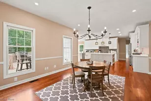 8320 Woodberry Blvd, Chagrin Falls, OH 44023 - Photo 9