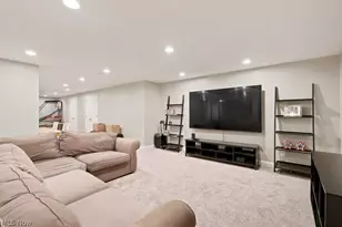 8320 Woodberry Blvd, Chagrin Falls, OH 44023 - Photo 35