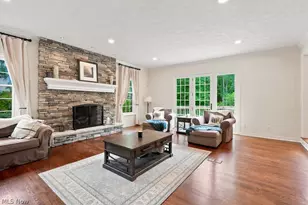 8320 Woodberry Blvd, Chagrin Falls, OH 44023 - Photo 13