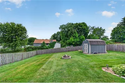 5668 Perry Hills Drive SW, Canton, OH 44706 - Photo 9